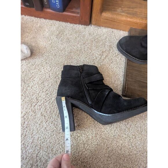 LA Canadienne Women's 6.5M Black Leather Suede Buckle Heeled Booties Boots - Picture 6 of 6